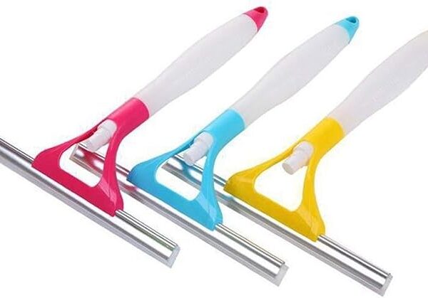 مساحة مطاطية صغيرة لتنظيف الأرضيات والنوافذ ، ممسحة مياه زجاجية صغيرة مع بخاخ ماء وفتحة، قطعة واحدة، لون عشوائي